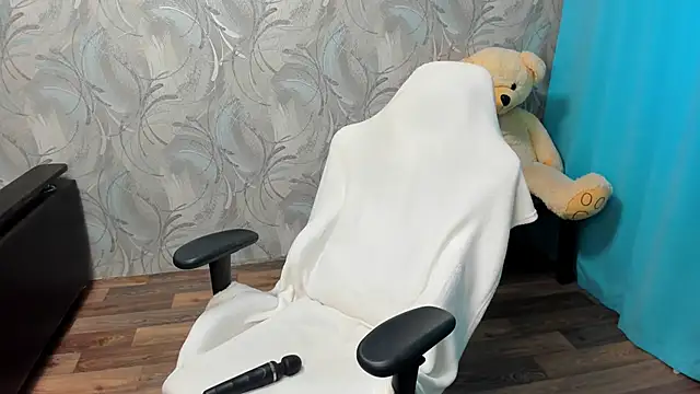 Kitty8meow online show from November 12, 9:13 am