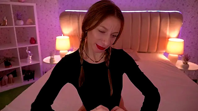 MirandaHobbs online show from November 30, 7:53 am