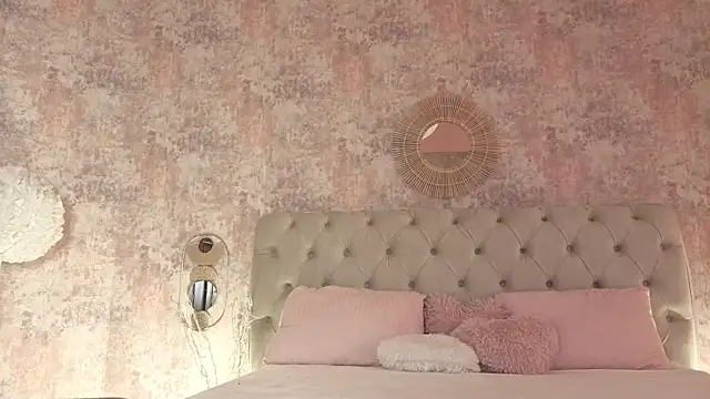 MirandaHobbs online show from November 13, 4:22 pm