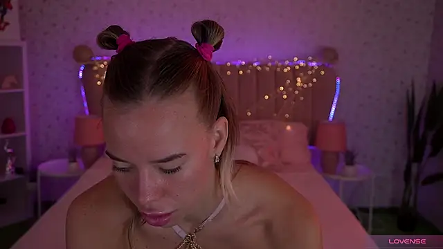 Sexy Ira online show from November 3, 7:57 am