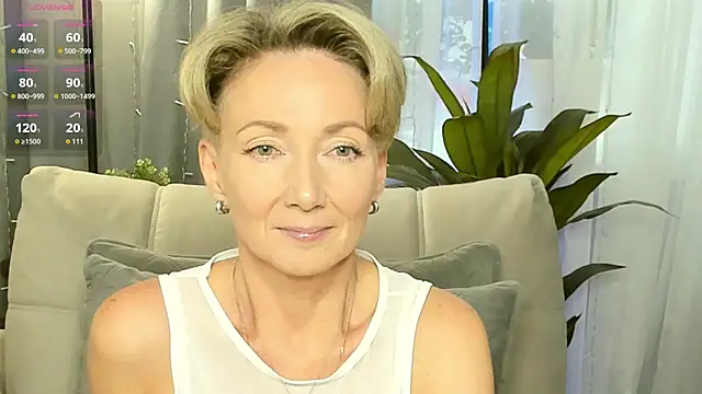 AkexandraFix online show from October 3, 12:39 pm