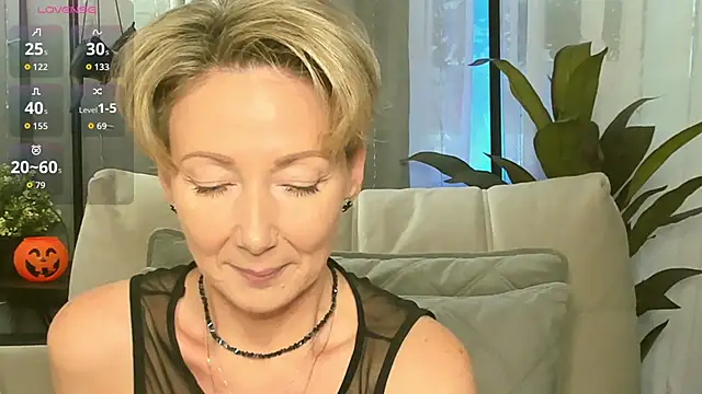 AkexandraFix online show from October 31, 1:08 pm