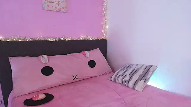 Foxy Megan online show from June 2, 1:22 pm