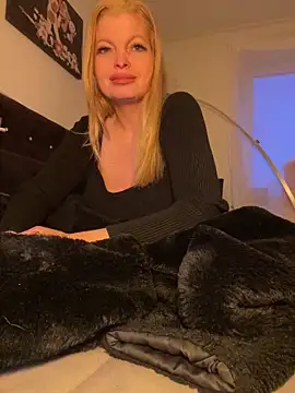 Lisavontease online show from March 29, 6:09 pm