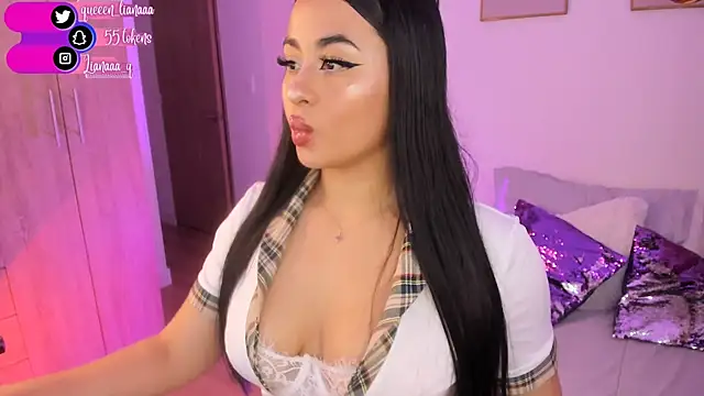 Snapshot of Queen_liana chatting on January 11, 6:24 am Queen liana online show from January 11, 6:24 am