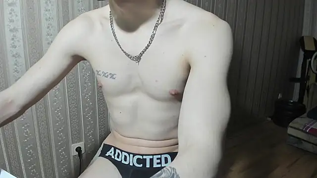 Snapshot of IncredibleGuyy chatting on February 18, 10:36 pm IncredibleGuyy online show from February 18, 10:36 pm