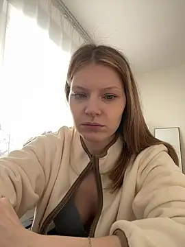 MaryHiggins online show from February 5, 11:06 am