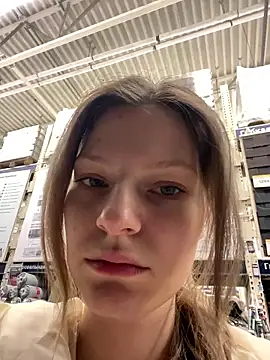 MaryHiggins online show from December 15, 2:01 pm