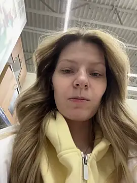 MaryHiggins online show from March 17, 9:12 am