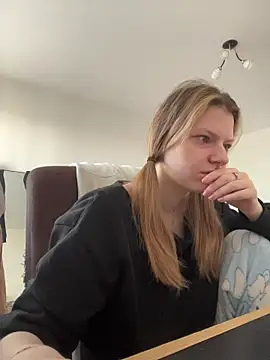 MaryHiggins online show from March 15, 5:36 am