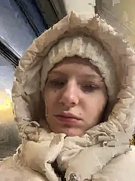 MaryHiggins online show from November 15, 2:10 pm