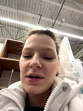 MaryHiggins online show from November 30, 12:28 pm