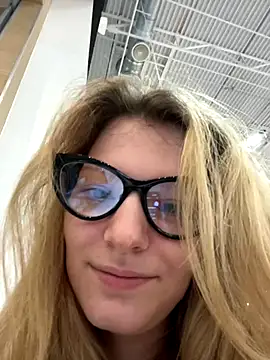 MaryHiggins online show from November 6, 1:37 pm