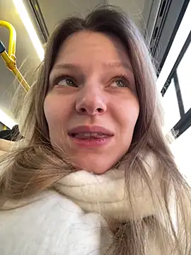 MaryHiggins online show from December 22, 11:43 am