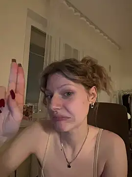 Snapshot of MaryHiggins chatting on February 23, 5:29 pm MaryHiggins online show from February 23, 5:29 pm