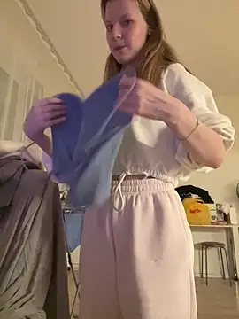 MaryHiggins online show from February 10, 10:09 pm