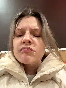 MaryHiggins online show from December 5, 9:12 pm