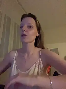 Snapshot of MaryHiggins chatting on June 11, 9:45 pm MaryHiggins online show from June 11, 9:45 pm