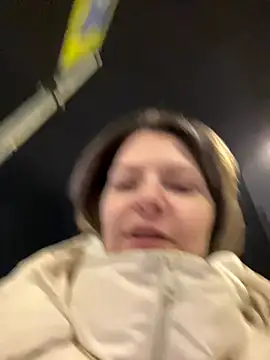 MaryHiggins online show from December 1, 4:08 pm