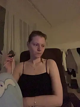 MaryHiggins online show from March 22, 9:27 pm