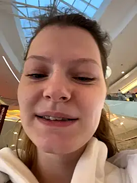 MaryHiggins online show from October 28, 1:10 pm