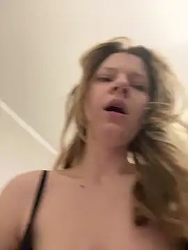 MaryHiggins online show from February 8, 9:29 am