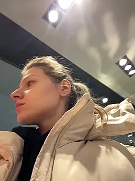 MaryHiggins online show from January 17, 3:37 pm