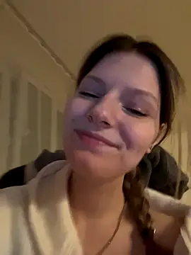 MaryHiggins online show from December 13, 8:04 pm