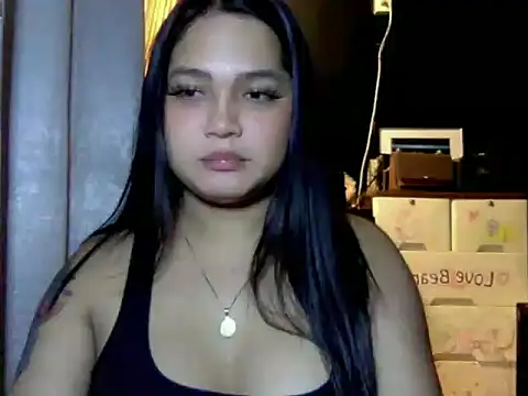 EmpressYna online show from May 8, 2:54 pm