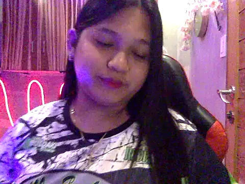Snapshot of EmpressYna chatting on September 23, 3:19 pm EmpressYna online show from September 23, 3:19 pm