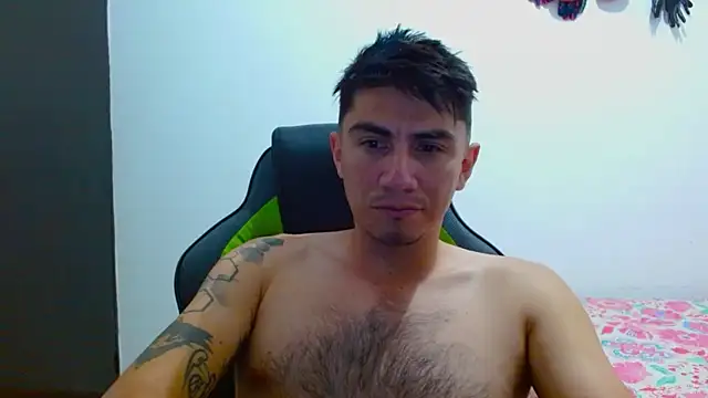 Snapshot of jimmy_scoot chatting on November 8, 1:20 am jimmy scoot online show from November 8, 1:20 am