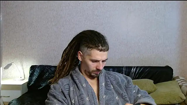 Snapshot of Aestheticguy101 chatting on October 29, 5:23 pm Aestheticguy101 online show from October 29, 5:23 pm