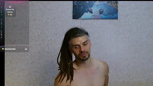 Snapshot of Aestheticguy101 chatting on September 28, 6:26 pm Aestheticguy101 online show from September 28, 6:26 pm