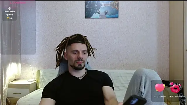 Aestheticguy101 online show from April 18, 11:34 am