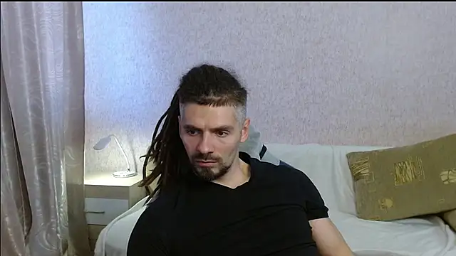 Snapshot of Aestheticguy101 chatting on October 26, 10:59 am Aestheticguy101 online show from October 26, 10:59 am