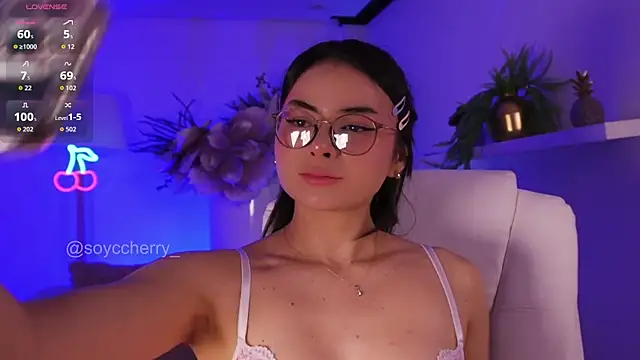 soyccherry  online show from March 2, 3:29 am