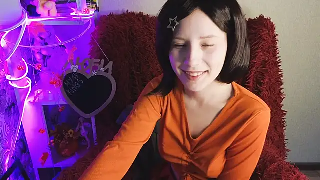 Snapshot of sarakaell chatting on October 25, 2:22 am sarakaell online show from October 25, 2:22 am