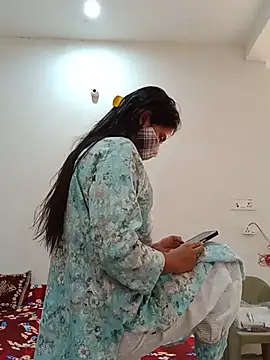 Snapshot of Ipsita-bold chatting on July 1, 4:13 am Ipsita-bold online show from July 1, 4:13 am