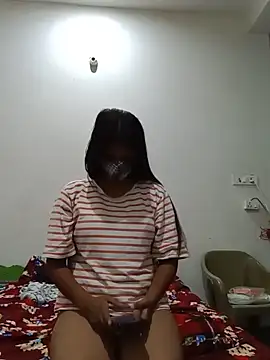 Snapshot of Ipsita-bold chatting on June 19, 8:47 pm Ipsita-bold online show from June 19, 8:47 pm