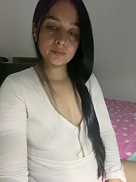 Snapshot of vellaAngel chatting on December 11, 4:18 am vellaAngel online show from December 11, 4:18 am