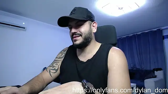 dyllan dom  online show from October 19, 10:23 pm