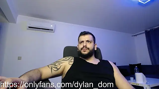 dyllan dom  online show from March 12, 11:20 pm