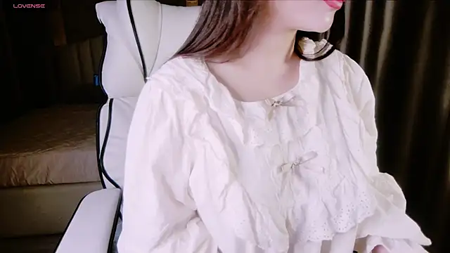 Girl  Funny online show from March 3, 6:13 pm