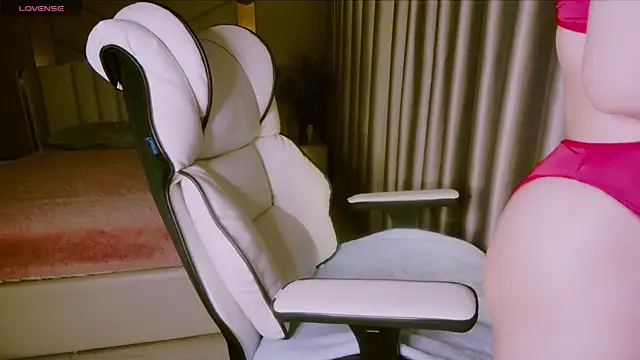 Girl  Funny online show from February 26, 4:16 pm