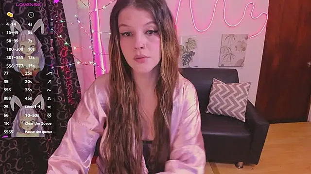 MillySandlerr online show from January 8, 2:34 pm