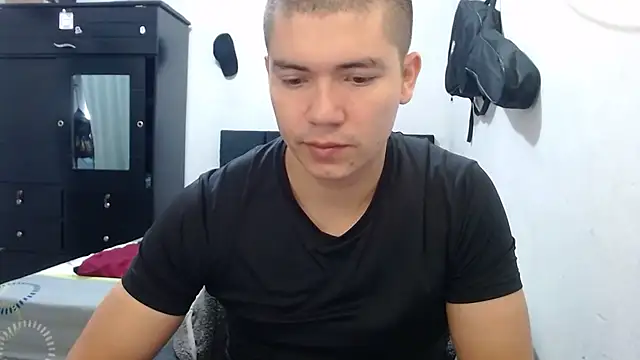 suckmydickbitch97 online show from December 4, 1:43 pm