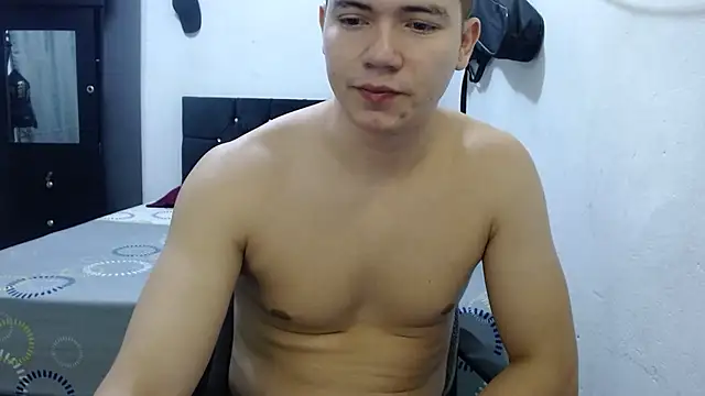 suckmydickbitch97 online show from October 28, 12:15 pm