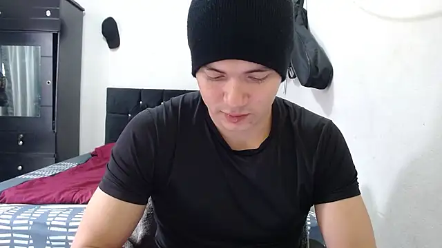 suckmydickbitch97 online show from November 16, 1:16 pm