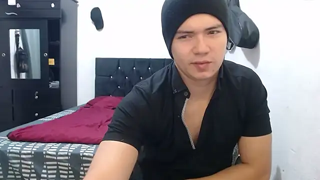 suckmydickbitch97 online show from December 1, 12:50 pm