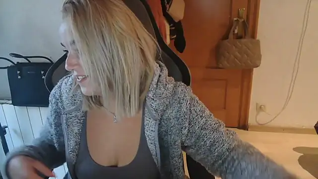 Snapshot of bekka__ chatting on October 24, 7:07 am bekka online show from October 24, 7:07 am